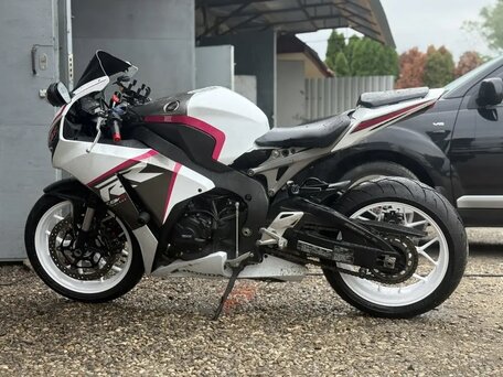 2014 Honda CBR 1000 RR/RA Fireblade, белый, 600000 рублей, вид 3