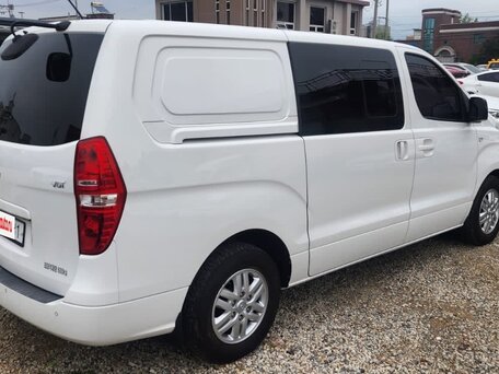 2019 Hyundai Grand Starex, белый, 1650000 рублей, вид 5