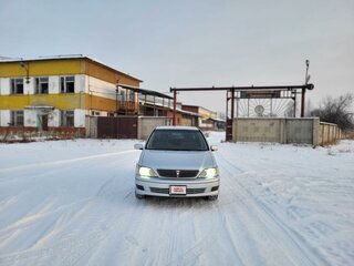 2001 Toyota Vista V (V50), серебристый, 550000 рублей, вид 3