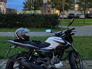 2023 Bajaj Pulsar NS 125, белый, 160000 рублей, вид 4