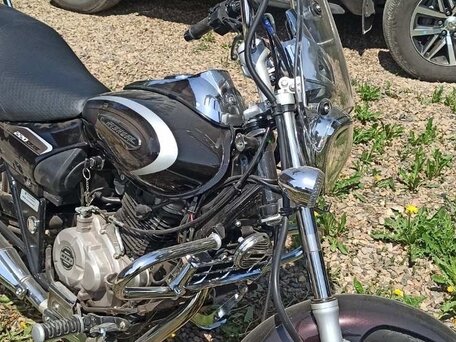 2020 Bajaj Avenger, чёрный, 220000 рублей, вид 1