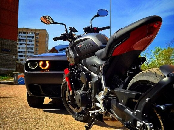 2021 Triumph Trident 660, серый, 820000 рублей - вид 9