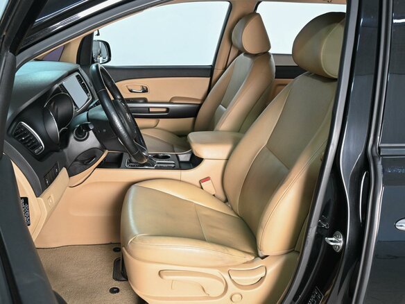 2018 Kia Carnival III, чёрный, 2749000 рублей - вид 10
