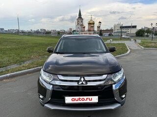2017 Mitsubishi Outlander III Рестайлинг 2, коричневый, 2650000 рублей, вид 3