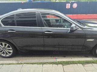 2013 BMW 5 серии 520i VI (F10/F11/F07), серый, 1400000 рублей, вид 3