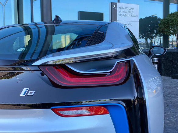 2018 BMW i8 I Рестайлинг, серый - вид 9