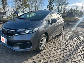 2019 Honda Fit III Рестайлинг, серый, 1250000 рублей, вид 1