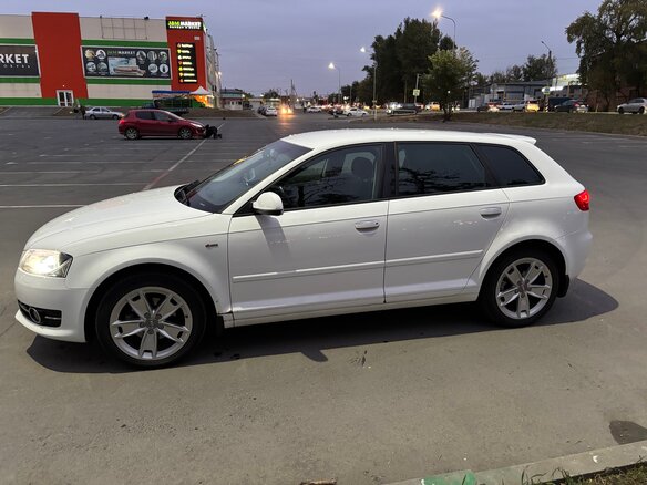 2010 Audi A3 II (8P) Рестайлинг 2, белый, 1050000 рублей - вид 5