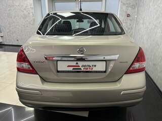 2010 Nissan Tiida I Рестайлинг, бежевый, 865000 рублей, вид 4