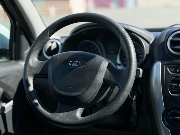 2015 Lada (ВАЗ) Granta I, белый - вид 16