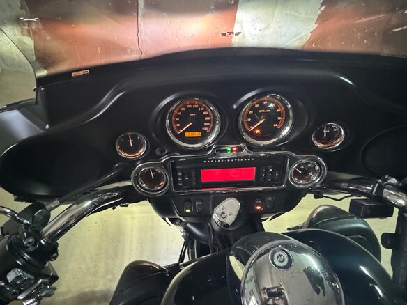 2010 Harley-Davidson Electra Glide, чёрный, 870000 рублей - вид 5