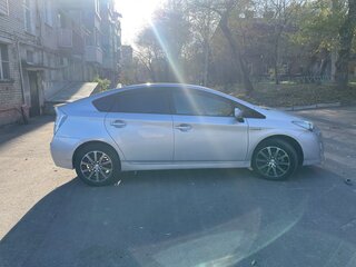 2009 Toyota Prius III (XW30), серый, 850000 рублей, вид 2