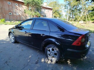 2010 Ford Focus II Рестайлинг, чёрный, 500000 рублей, вид 5