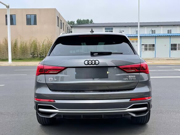 2023 Audi Q3 35 TFSI II (F3), серый - вид 3