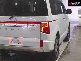 2023 Mitsubishi Delica D:5 I Рестайлинг, белый, 2780000 рублей, вид 4