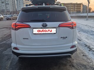 2016 Toyota RAV4 IV (XA40) Рестайлинг, белый, 2800000 рублей, вид 3