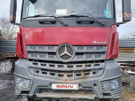 2020 Mercedes-Benz Arocs, красный, 7004000 рублей, вид 2