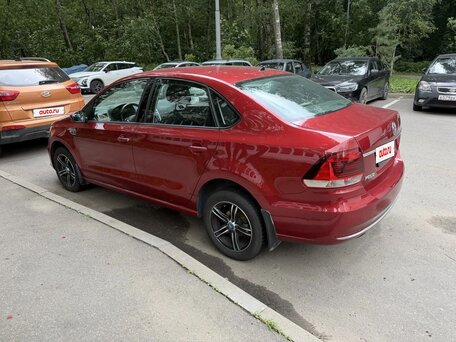 2015 Volkswagen Polo V Рестайлинг, красный, 869000 рублей, вид 5