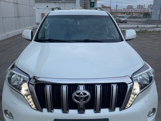 2016 Toyota Land Cruiser Prado 150 Series Рестайлинг 1, белый, 4600000 рублей, вид 3