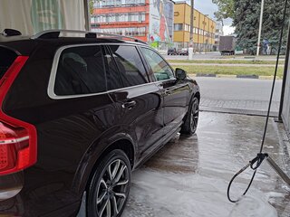 2017 Volvo XC90 II, коричневый, 3700000 рублей, вид 4