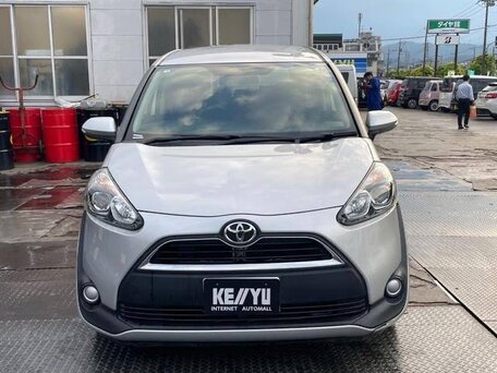 Toyota Sienta II