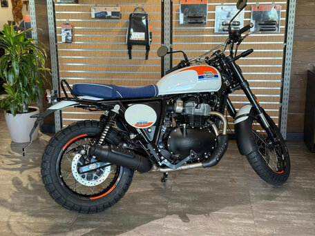 2026 Royal Enfield Bear 650, белый, 728000 рублей, вид 3