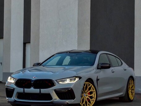 2022 BMW M8 Gran Coupe Competition I (F91/F92/F93) Рестайлинг, серый, 10700000 рублей, вид 1