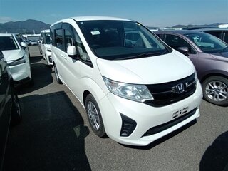 2015 Honda Stepwgn V, белый, 1550000 рублей, вид 3