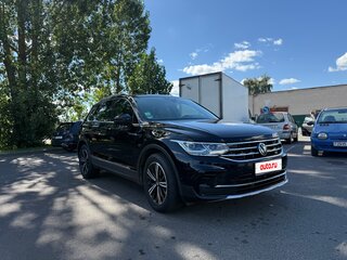 2020 Volkswagen Tiguan II Рестайлинг, чёрный, 3200000 рублей, вид 2
