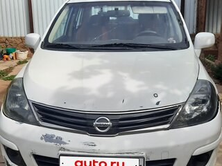 2013 Nissan Tiida I Рестайлинг, белый, 490000 рублей, вид 2
