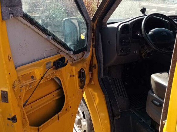 2005 Ford Transit, жёлтый, 500000 рублей - вид 6