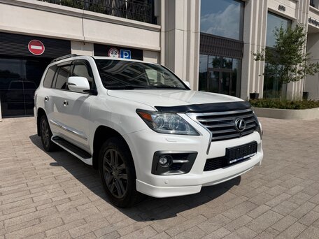 2013 Lexus LX 570 III Рестайлинг, белый, 4300000 рублей, вид 2