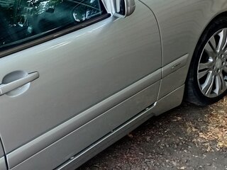 2001 Mercedes-Benz E-Класс 200 II (W210, S210) Рестайлинг, серебристый, 500000 рублей, вид 3