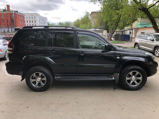 2008 Toyota Land Cruiser Prado 4-speed 120 Series Рестайлинг, чёрный, 2550000 рублей, вид 3