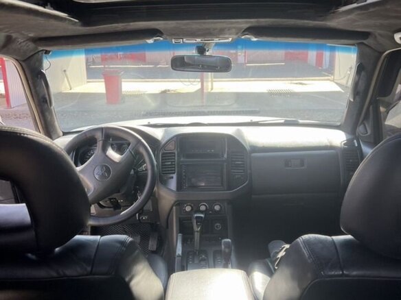 2004 Mitsubishi Pajero III Рестайлинг, серый, 1000000 рублей - вид 6