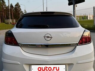 2010 Opel Astra GTC H Рестайлинг, белый, 650000 рублей, вид 5
