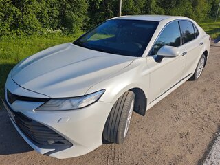 2018 Toyota Camry VIII (XV70), белый, 2444444 рублей, вид 3