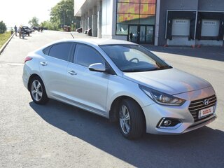 2018 Hyundai Solaris II, серебристый, 1650000 рублей, вид 4