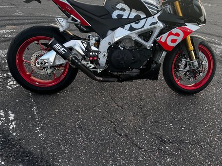 2017 Aprilia Tuono V4, красный, 1200000 рублей, вид 1