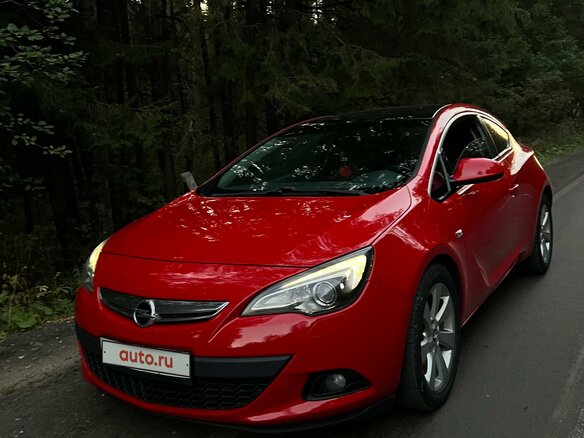 2012 Opel Astra GTC J Рестайлинг, красный, 1100000 рублей - вид 1