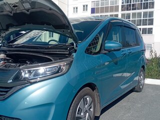 2018 Honda Freed II, голубой, 1850000 рублей, вид 2