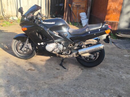 2002 Kawasaki ZZR 400, чёрный, 250000 рублей, вид 4