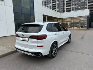 2020 BMW X5 30d IV (G05/G18), белый, 7920000 рублей, вид 3