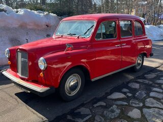 1982 Austin FX4, красный, 6500000 рублей, вид 1
