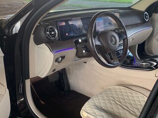 2016 Mercedes-Benz E-Класс 200 V (W213, S213, C238), чёрный, 3049999 рублей, вид 5