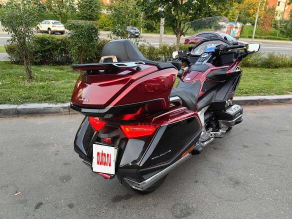 2018 Honda GL 1800 Gold Wing, пурпурный, 2250000 рублей - вид 4