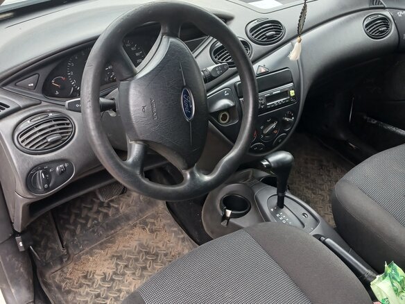 2004 Ford Focus I Рестайлинг, белый, 233333 рублей - вид 4