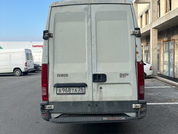 2005 Iveco Daily, белый, 1300000 рублей - вид 2