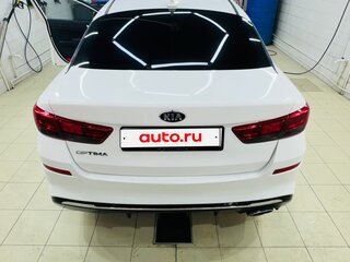2019 Kia Optima IV Рестайлинг, белый, 1599999 рублей, вид 4