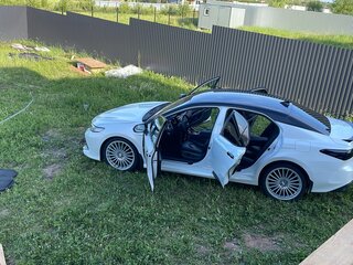 2019 Toyota Camry VIII (XV70), белый, 2495000 рублей, вид 4